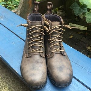 Laced Blundstone Rustic Brown USW8.5 NWOT